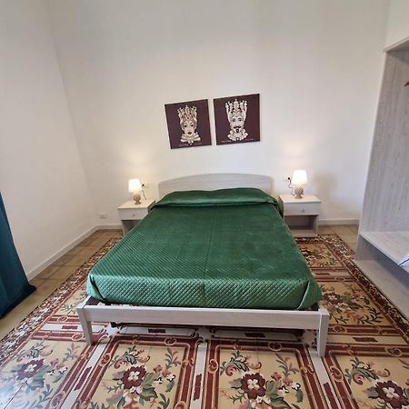 Da Nanae Apartment Trapani Bagian luar foto