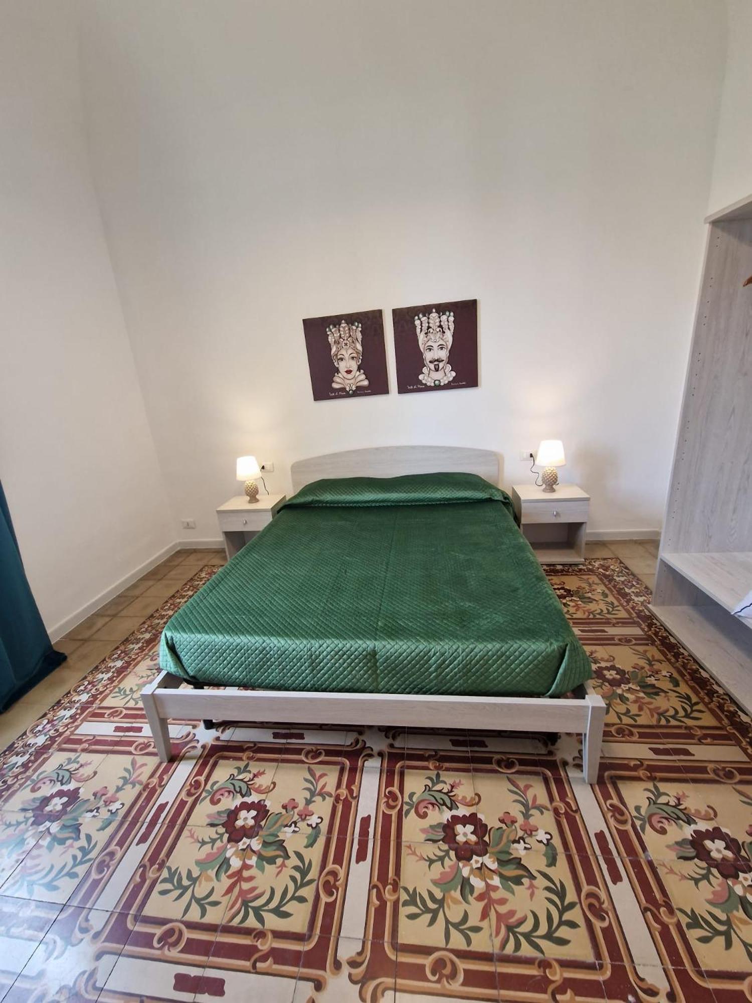 Da Nanae Apartment Trapani Bagian luar foto