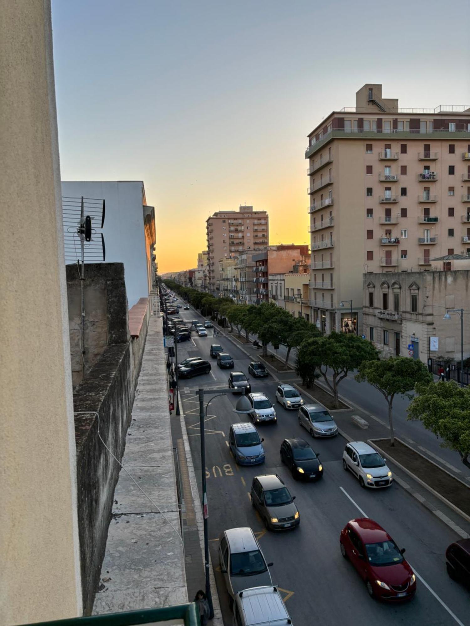 Da Nanae Apartment Trapani Bagian luar foto